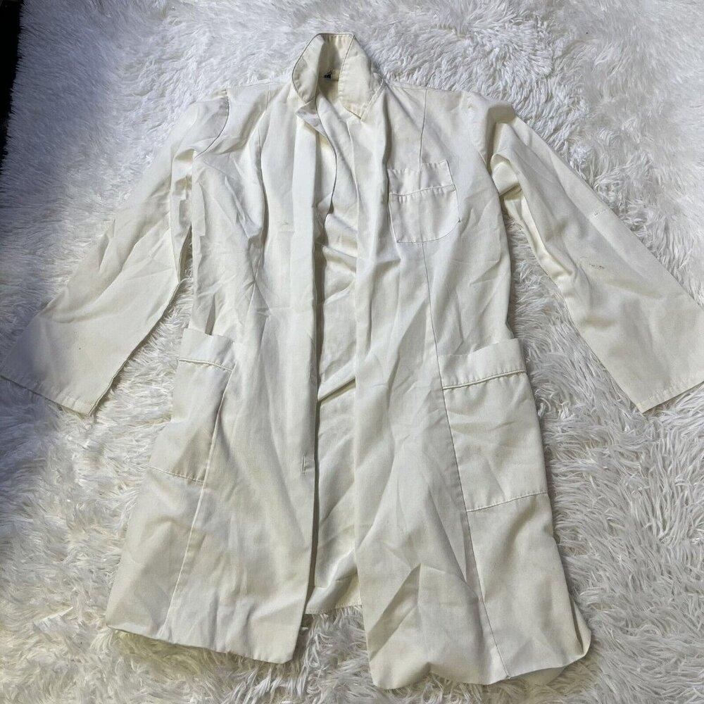 Trends WHITE LAB COAT Long Sleeve Medical Jacket Small Pocket Cotton